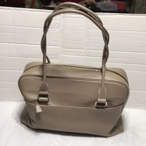 Pebble leather weekender with top zipper. EUC